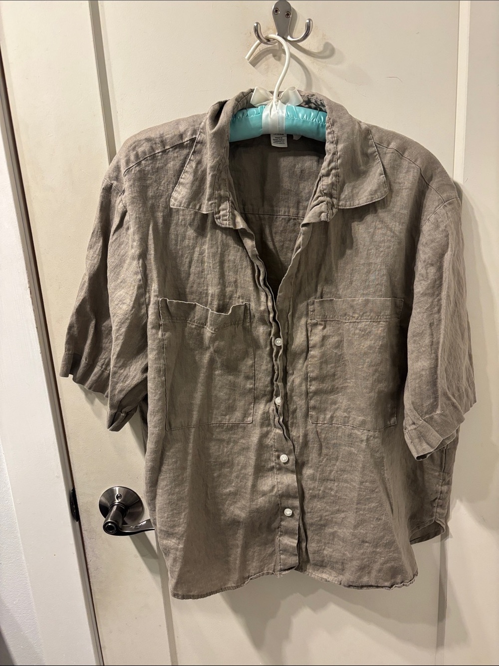 H&M Relaxed Button-Front 100% Linen Shirt in Taupe - Picture 2 of 3